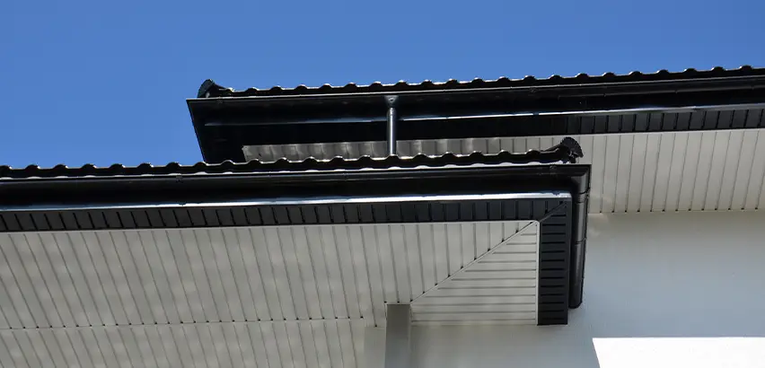 Roof Overhang Repair in Maywood
