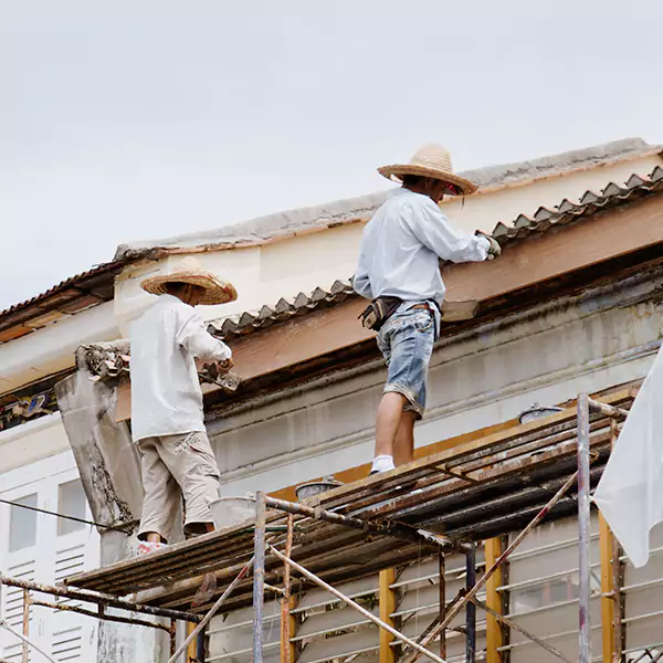 Why Maywood Homeowners Choose Maywood Roofing for Roof and Siding Repair?